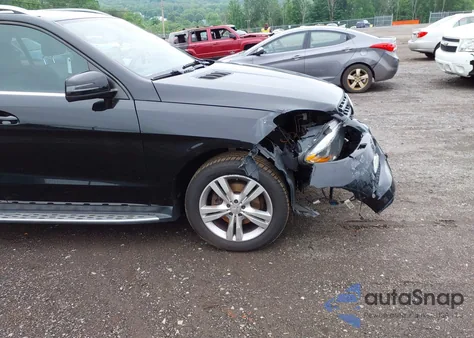 2013 Mercedes-Benz Ml 350 4Matic z USA, uszkodzony, nr VIN 4JGDA5HB7DA218451